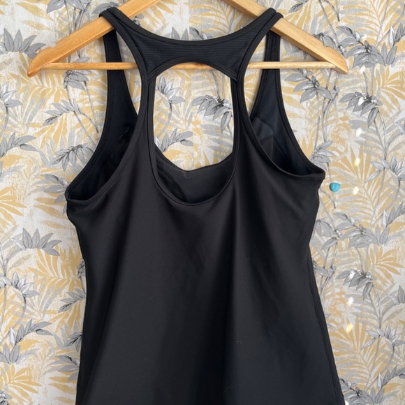 Women’s Nike Black Workout Dri-Fit Tank Top With Built-in Bra Size Large - Picture 5 of 10